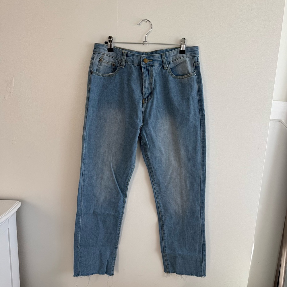 Women’s Blue Jeans Raw Hem